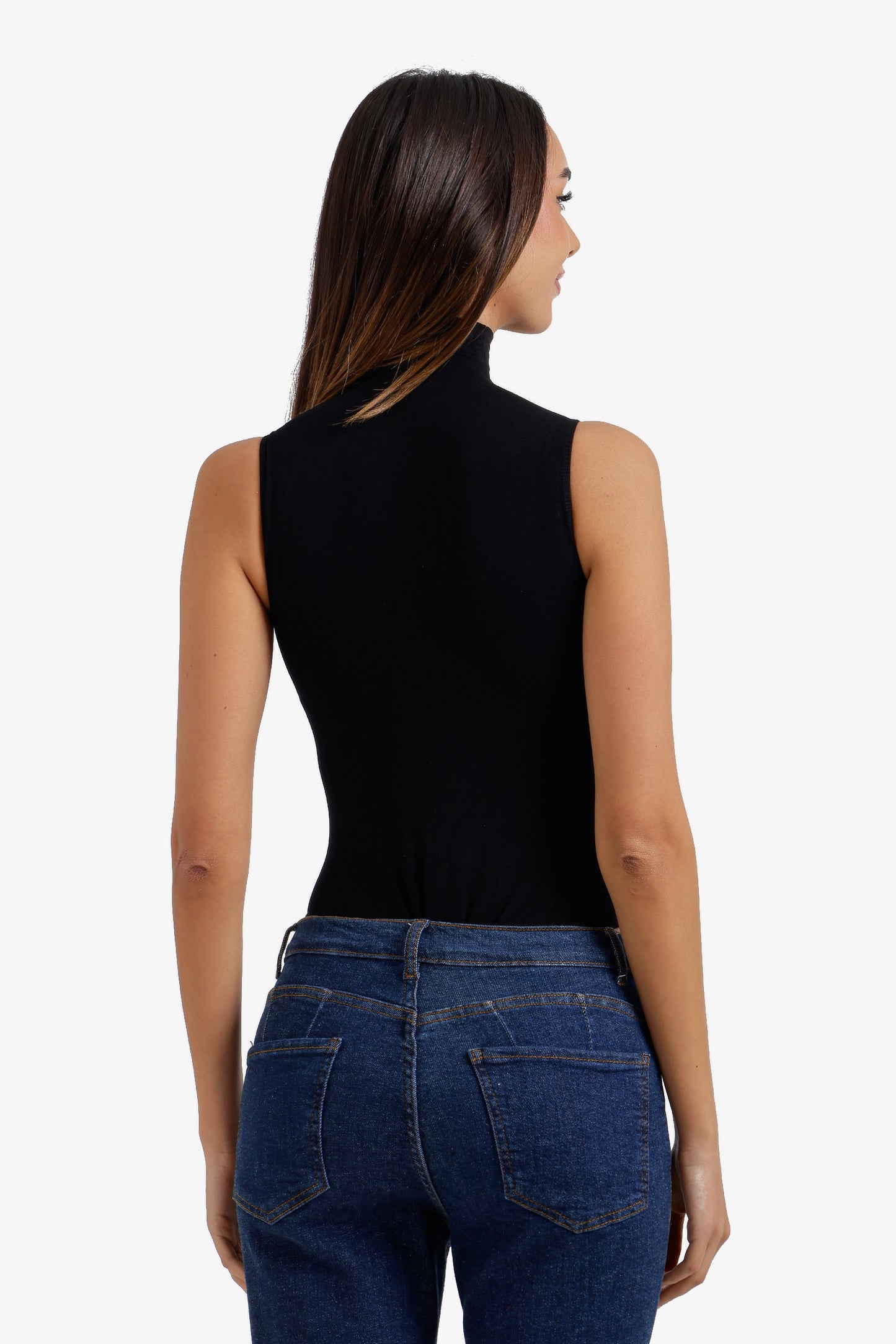 بودي سوت برقبة عالية