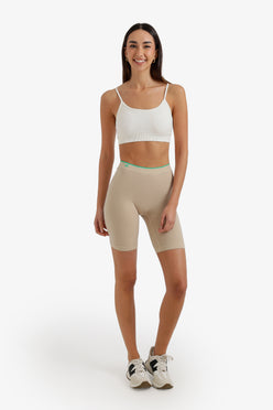 شورت متوسط  الطول بدون خياطة