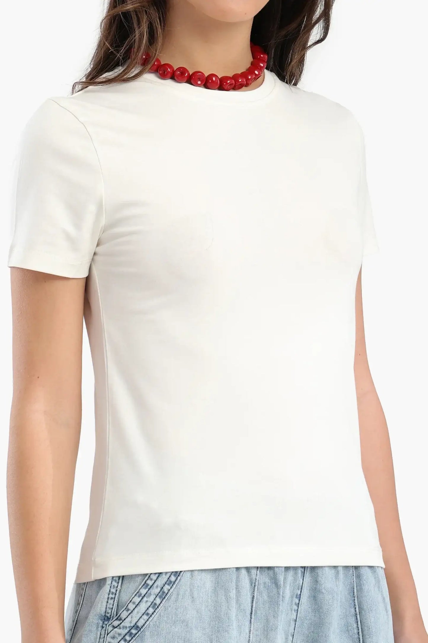 توب بياقة دائرية بأكمام قصيرة