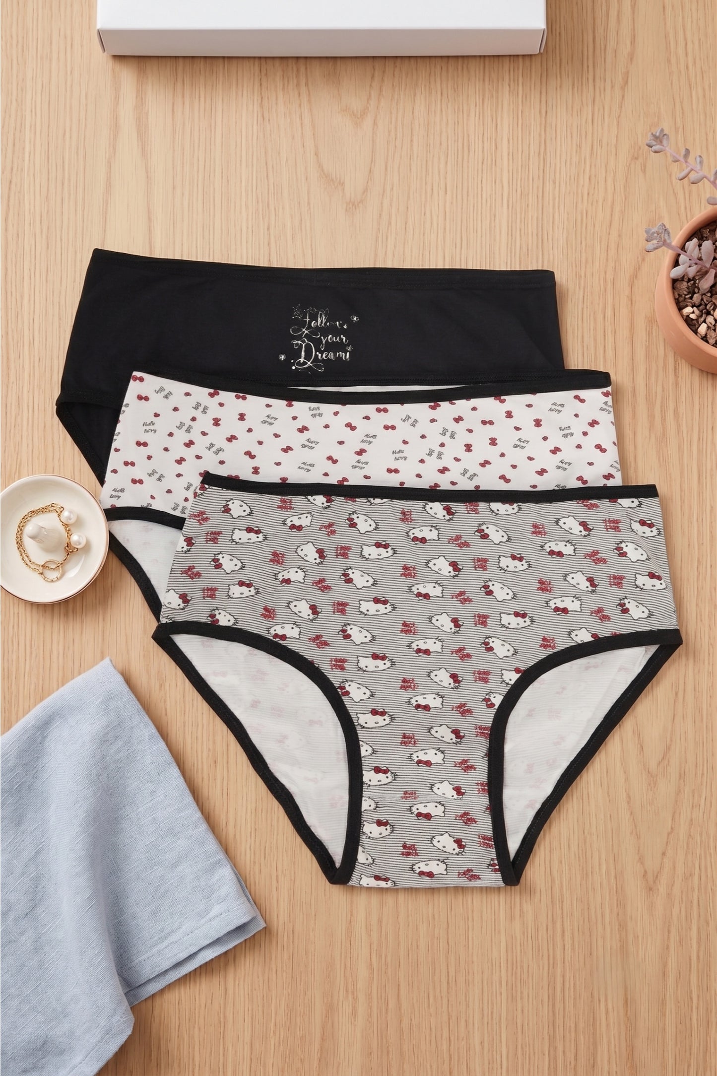 Pack of 3 Colored Brief Panties