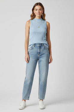 توب بياقة عالية بدون أكمام