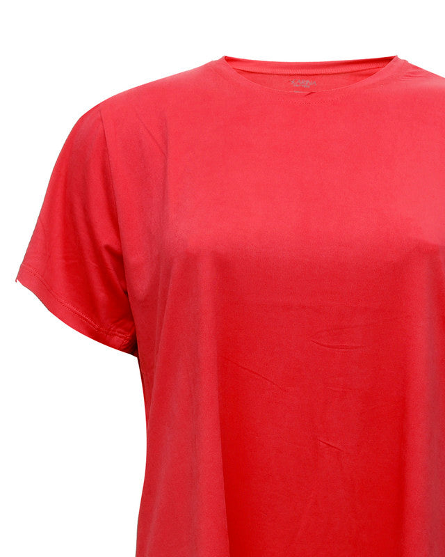 توب بياقة دائرية بأكمام قصيرة