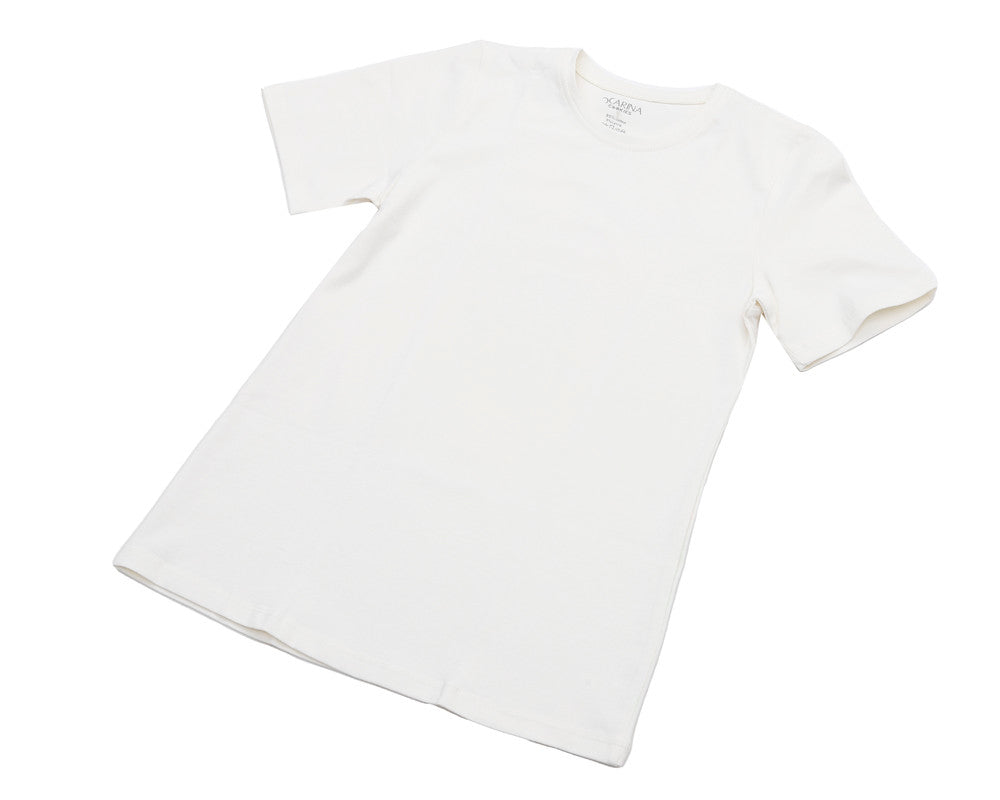 توب بياقة دائرية بقصة ضيقة