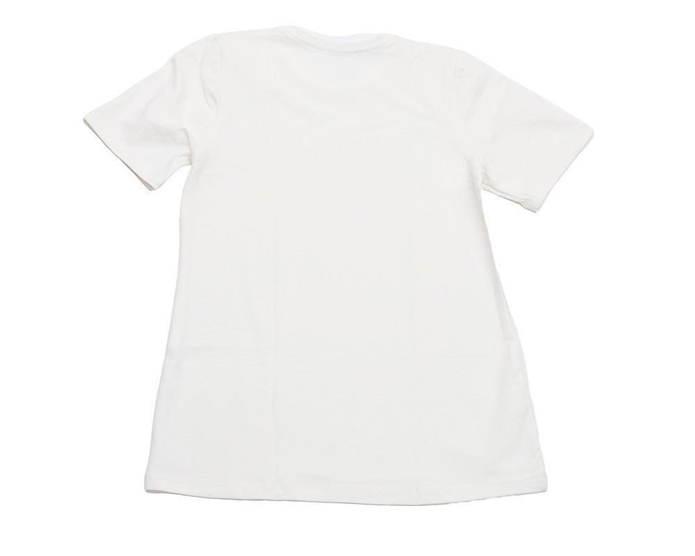 توب بياقة دائرية بقصة ضيقة