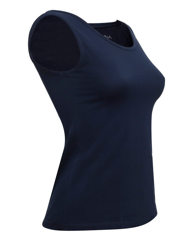 تانك توب بقصة ضيقة