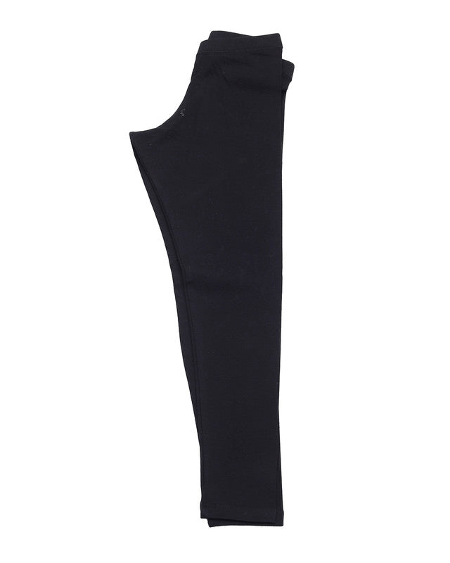 ليجنز جيرلي بقصة ضيقة