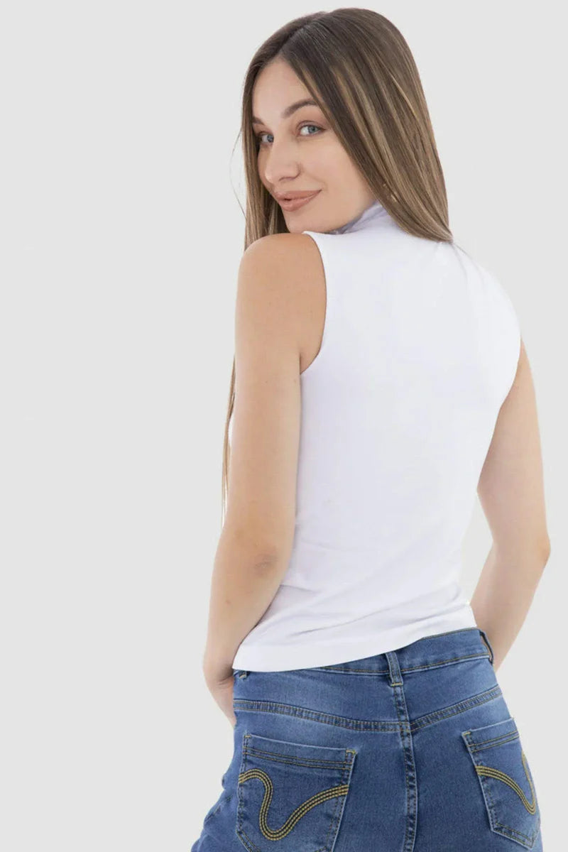 توب أساسي بدون أكمام