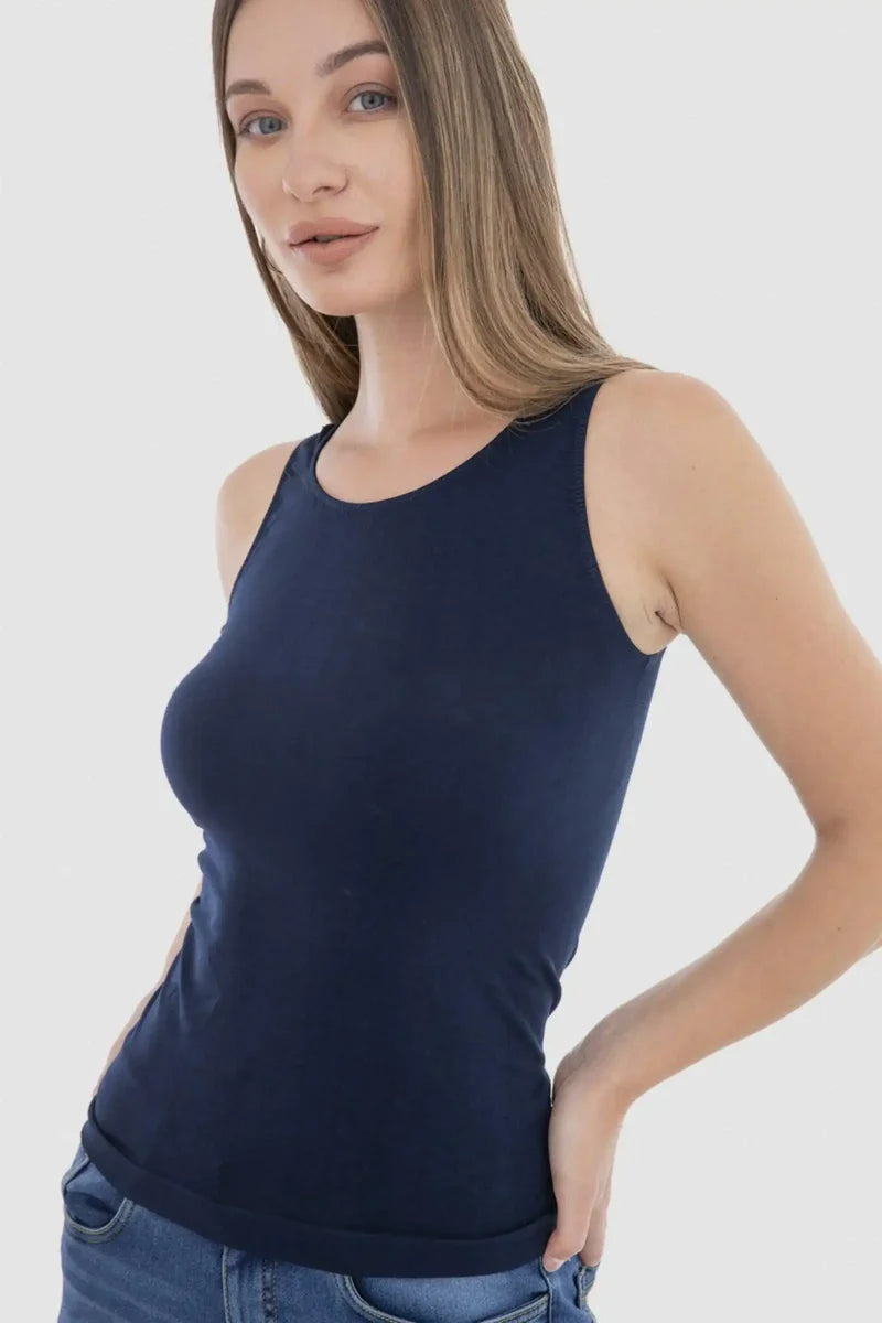 تانك توب برقبة دائرية واسعة